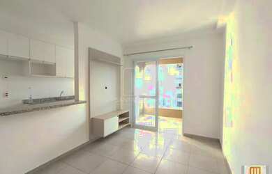 Imagem: O apartamento possui 1 Dormitório, 2 Banheiros, 1 Vaga na garagem