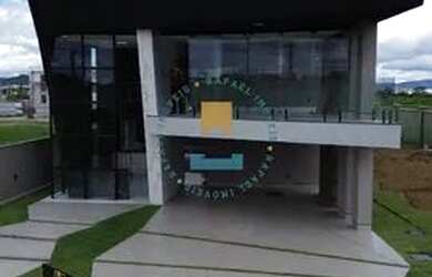 Imagem: A casa em condomínio possui 4 Dormitórios, 4 Banheiros, 4