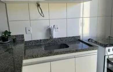 Imagem: A casa possui 1 Dormitório, 1 Banheiro, 1 Vaga na garagem