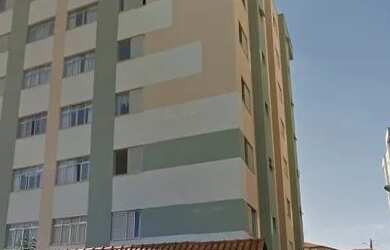 Imagem: O apartamento possui 3 Dormitórios, 1 Banheiro, 1 Vaga na garagem