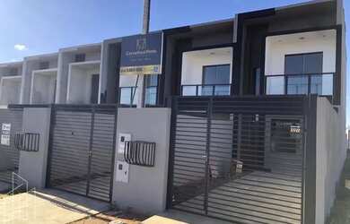 Imagem: A casa possui 2 Dormitórios, 1 Banheiro, 1 Vaga na garagem