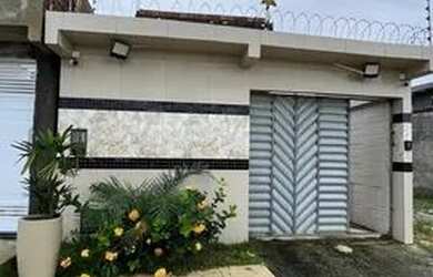 Imagem: A casa possui 4 Dormitórios, 4 Banheiros e está localizado