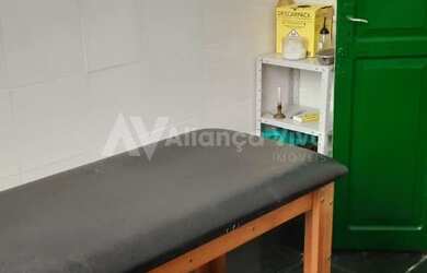 Imagem: A casa possui 4 Dormitórios, 3 Banheiros, 177m² de Área e