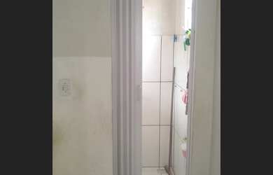 Imagem: A casa possui 2 Dormitórios, 1 Banheiro e está localizado