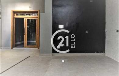 Imagem: O depósito possui 5 Vagas na garagem e 277m² de Área e está