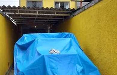 Imagem: A casa possui 4 Dormitórios, 2 Banheiros e 5 Vagas na garagem