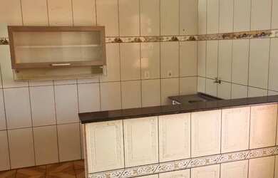 Imagem: O apartamento para alugar possui 2 Dormitórios e 1 Banheiro