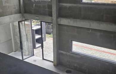 Imagem 13: Locação Comercial - Sala com 2 pisos e 201m² e 2 banheiros - Balneário...