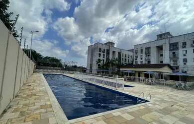 Imagem: O apartamento possui 2 Dormitórios, 1 Banheiro, 1 Vaga na garagem