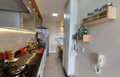 Imagem: O apartamento possui 2 Dormitórios, 2 Banheiros, 2 Vagas na