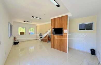 Imagem: O depósito possui 1 Vaga na garagem e 42m² de Área e está