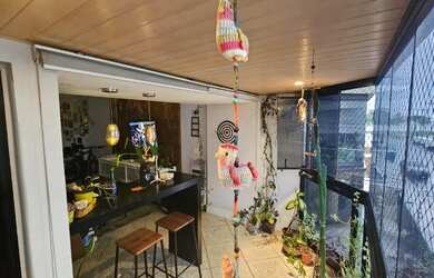 Imagem: O apartamento possui 3 Dormitórios, 2 Banheiros, 2 Vagas na