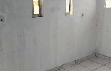 Imagem: A kitnet possui 1 Dormitório, 1 Banheiro e está localizado