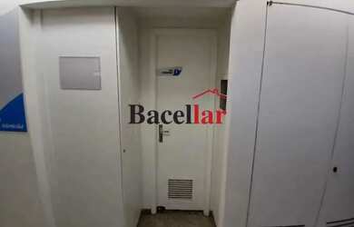 Imagem: O depósito possui 361m² de Área e está localizado em Centro