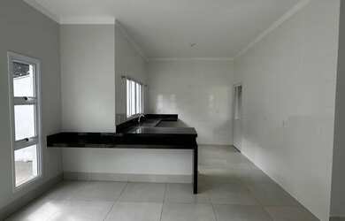 Imagem: A casa à venda possui 3 Dormitórios e 3 Banheiros e está