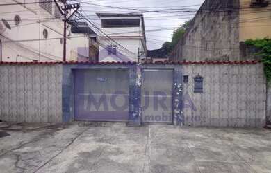 Imagem: A casa possui 1 Dormitório, 1 Banheiro, 1 Vaga na garagem