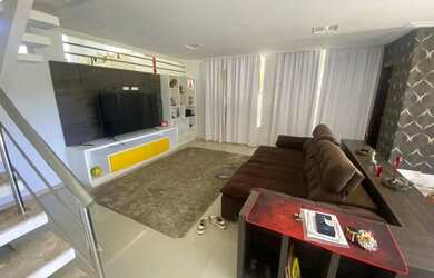 Imagem: A casa em condomínio possui 3 Dormitórios, 1 Banheiro, 2 Vagas