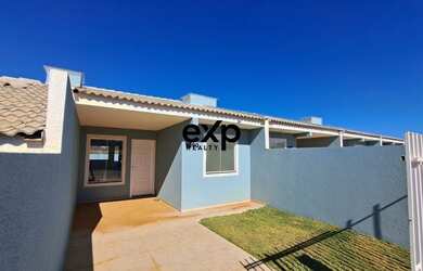 Imagem: A casa possui 2 Dormitórios, 1 Banheiro, 1 Vaga na garagem