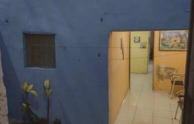 Imagem: A casa possui 2 Dormitórios, 1 Banheiro, 22m² de Área e