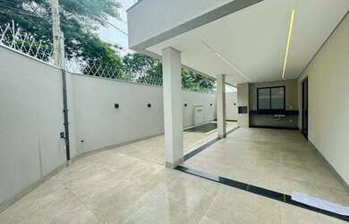 Imagem 10: Casa em Montes Claros, no bairro Ibituruna, à venda