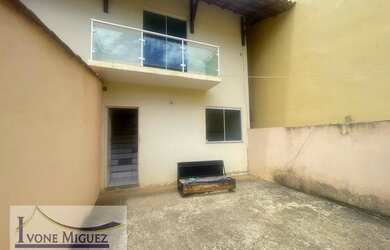 Imagem: A casa possui 2 Dormitórios, 2 Banheiros, 1 Vaga na garagem