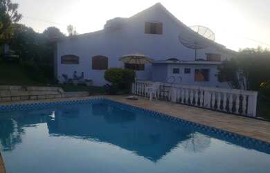 Imagem: A pousada chalé possui 4 Dormitórios, Acomodam 20 pessoas