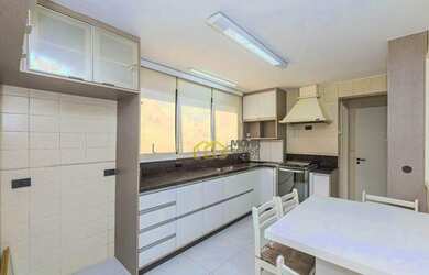 Imagem: O apartamento possui 3 Dormitórios, 2 Banheiros, 2 Vagas na