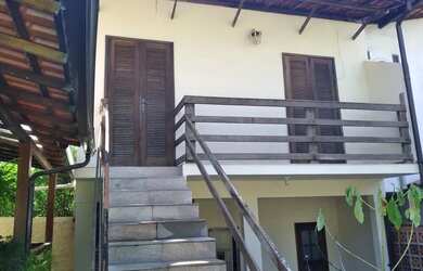 Imagem: A casa possui 4 Dormitórios, 4 Banheiros, 3 Vagas na garagem