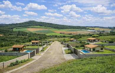 Imagem: O terreno possui 500m² de Área e está localizado em Centro