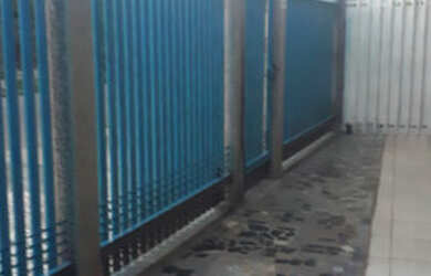 Imagem: A casa possui 4 Dormitórios, 3 Banheiros, 5 Vagas na garagem