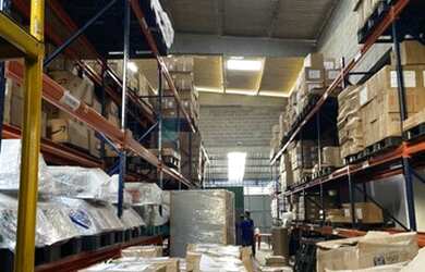 Imagem 2: Galpão/Depósito/Armazém para aluguel e venda com 550 metros quadrados