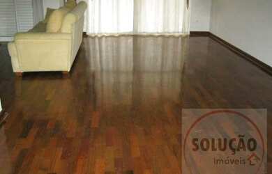 Imagem: O apartamento possui 3 Dormitórios, 1 Banheiro, 3 Vagas na