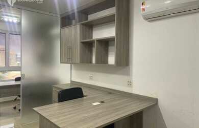 Imagem: O depósito possui 1 Vaga na garagem e está localizado em