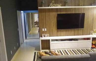 Imagem: A casa possui 3 Dormitórios, 2 Banheiros, 2 Vagas na garagem