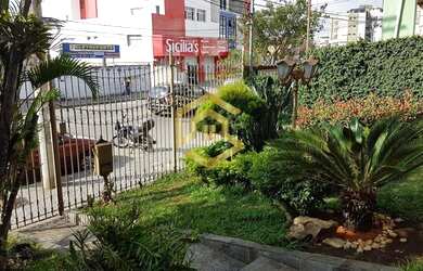 Imagem: A casa possui 4 Dormitórios, 3 Banheiros, 3 Vagas na garagem