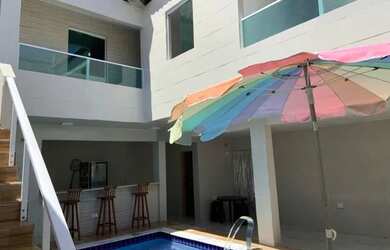 Imagem 1: Casa com piscina