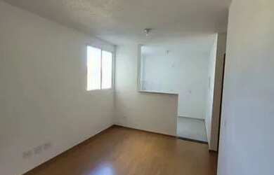 Imagem: A casa possui 2 Dormitórios, 1 Banheiro, 2 Vagas na garagem