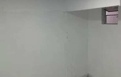 Imagem: A kitnet possui 1 Dormitório, 1 Banheiro e está localizado