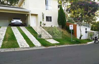 Imagem: A casa em condomínio possui 3 Dormitórios, 4 Banheiros, 2