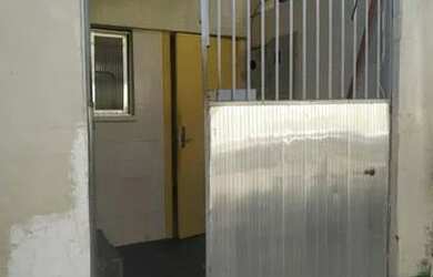 Imagem: A casa possui 1 Dormitório, 1 Banheiro e está localizado