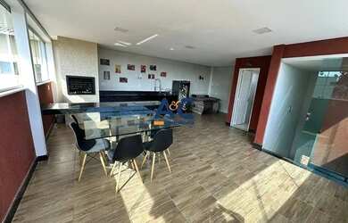 Imagem: A casa possui 3 Dormitórios, 4 Banheiros, 2 Vagas na garagem