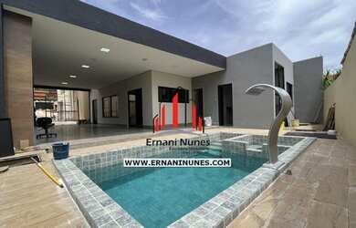 Imagem: A casa em condomínio possui 3 Dormitórios, 4 Banheiros, 4