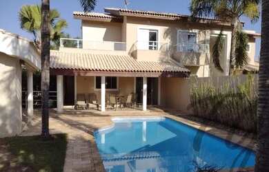 Imagem: A casa em condomínio possui 3 Dormitórios, 5 Banheiros, 4