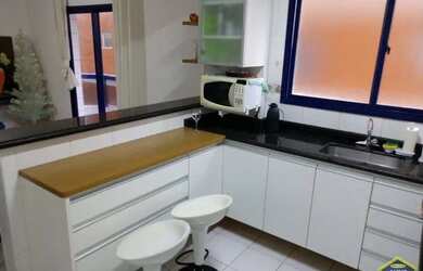 Imagem 2: Apartamento com vista mar