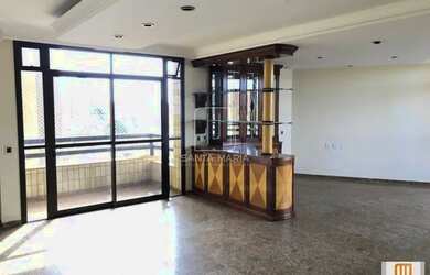 Imagem: O apartamento possui 4 Dormitórios, 3 Banheiros, 1 Vaga na