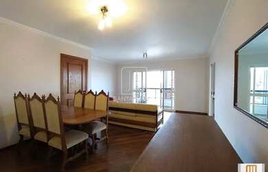 Imagem: O apartamento possui 4 Dormitórios, 2 Banheiros, 2 Vagas na