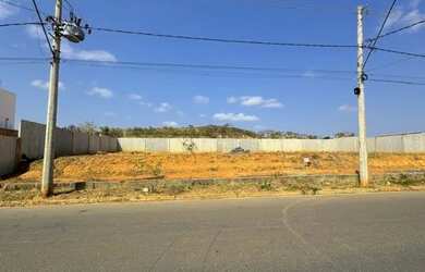 Imagem: O terreno possui 317m² de Área e está localizado em Centro