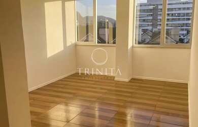 Imagem: O depósito possui 1 Vaga na garagem, 27m² de Área e está