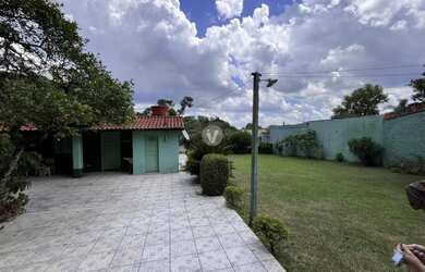 Imagem 13: Casa com amplo pátio e muito área verde