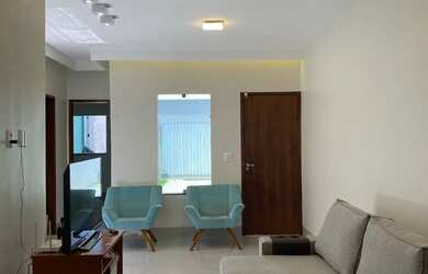 Imagem: A casa possui 3 Dormitórios, 2 Banheiros, 1 Vaga na garagem